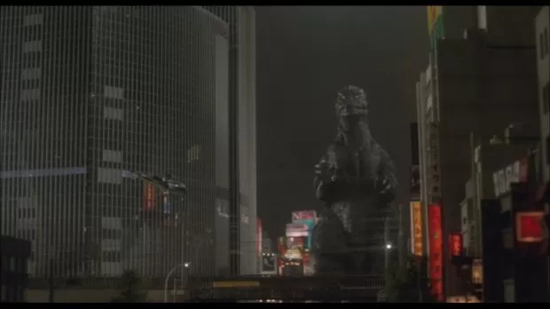 Mesmo com as obras pra Copa, Godzilla ainda chega cedo no trampo.
