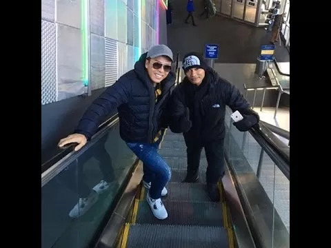 Tony Jaa e Donnie Yen parados enquanto sobrem uma escada rolante conseguem ser mais ágeis que o Vin Diesel...